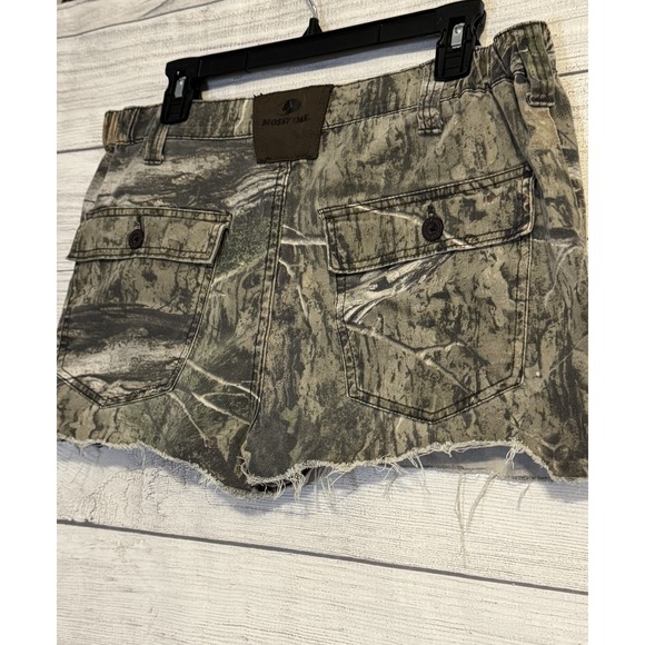Camo Pants - Mossy Oak Camo Cut Off Shorts Size Medium/Large
